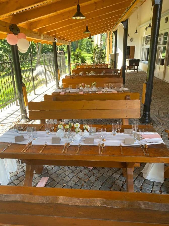 Penzion A Restaurace Belecky Mlyn Pteni Exteriör bild