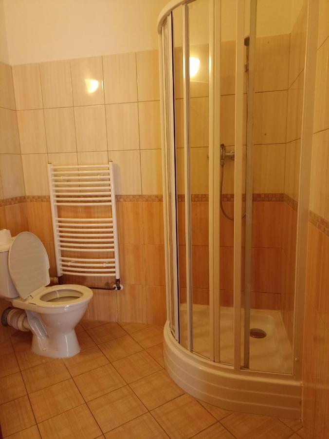 Penzion A Restaurace Belecky Mlyn Pteni Exteriör bild